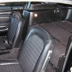 doclew's replica Hertz Rent-a-racer