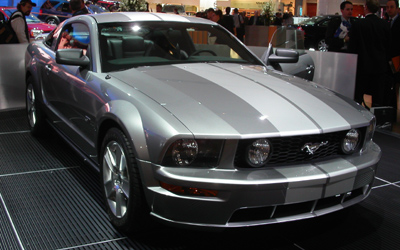 04det_fordmustang_1