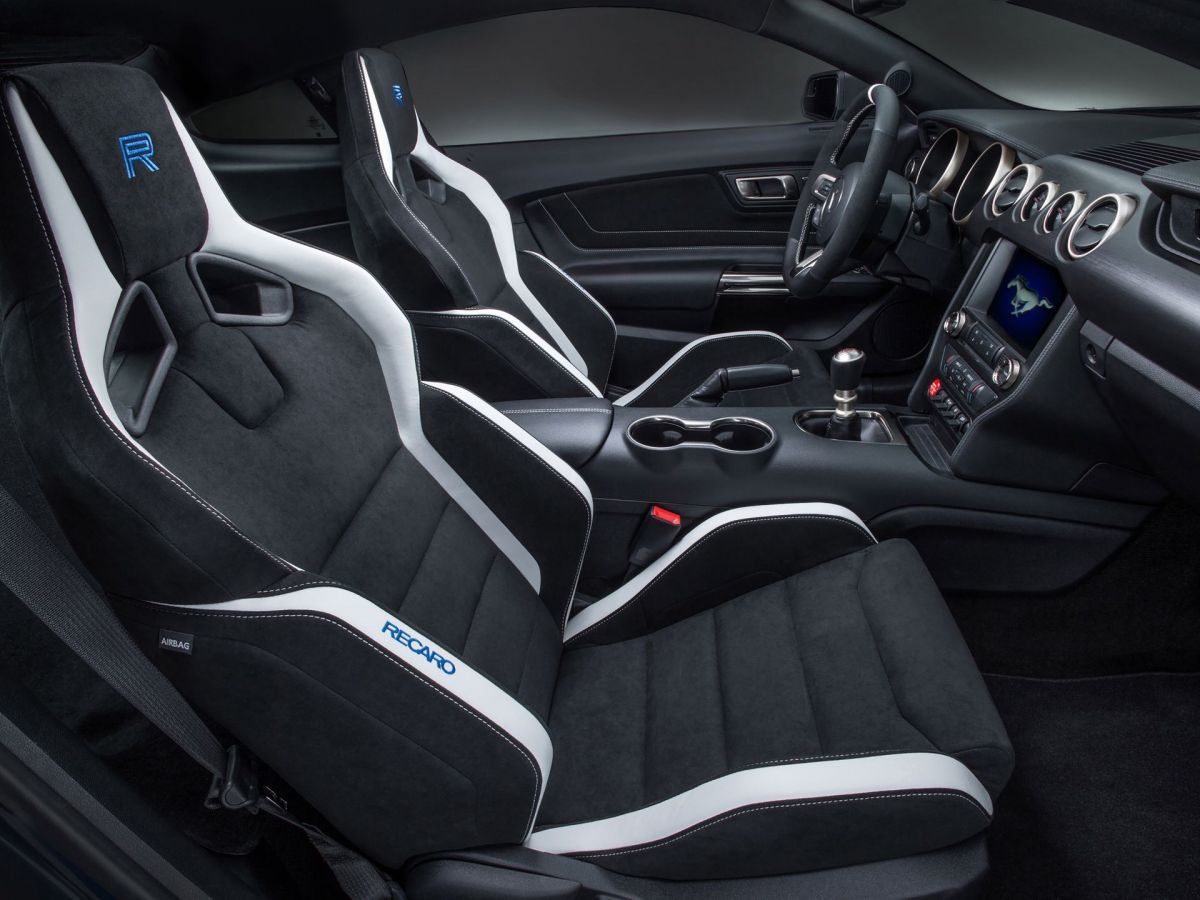 2016 GT350R Interior